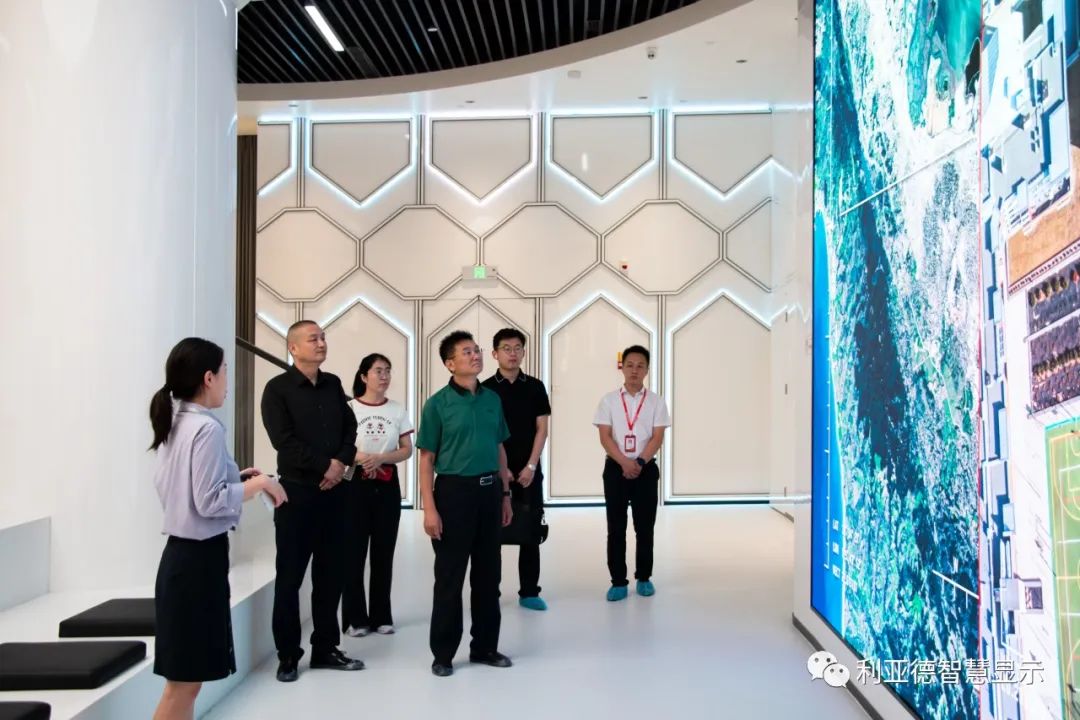 安徽省科技馆馆长方波一行莅临豪运国际welcome南方总部旅行调研