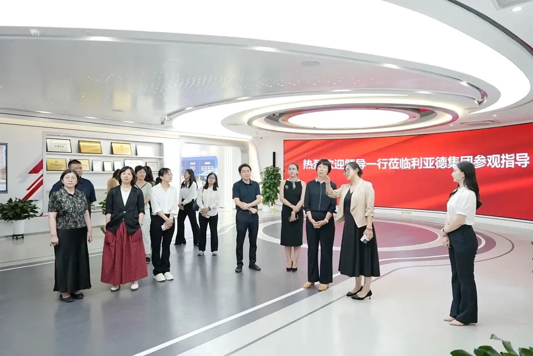 北京市统计局局长李素芳一行莅临豪运国际welcome调研指导